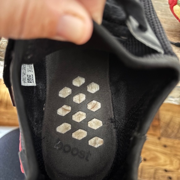 Adidas’s NMD R1 J 2020 Black Multicolored Athletic Shoe FW1076 size 6.5 - Picture 12 of 14